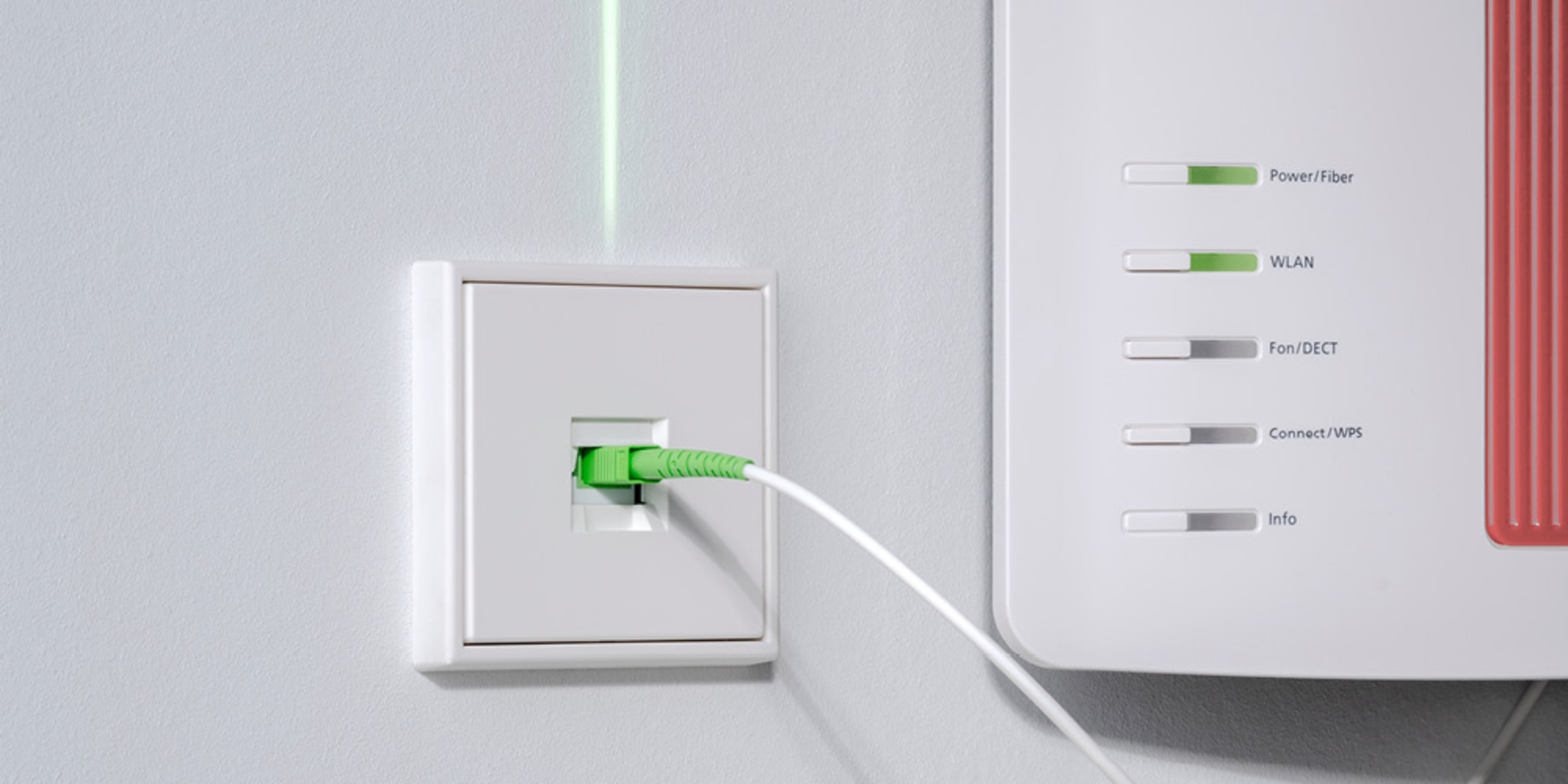 Die neuen Glasfaser-Anschlussdosen bei AMA Elektro in Backnang